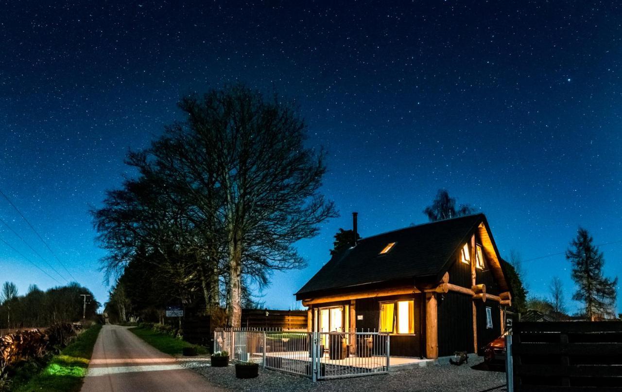 Rowanlea Lodge With Hot Tub Marykirk Экстерьер фото